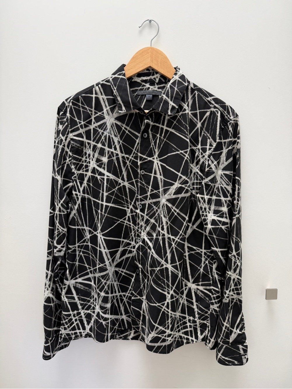 John Varvatos Men’s M Black White Abstract Print Button Up Shirt